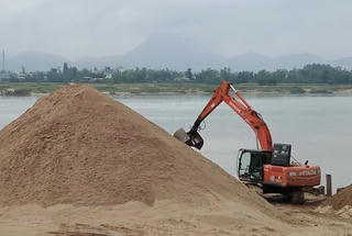 Yêu cầu rà soát quá trình đấu giá 3 mỏ cát ở Hà Nội