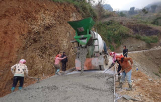 Tháo gỡ khó khăn trong đồng bào dân tộc thiểu số