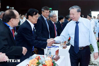 Tổng Bí thư Tô Lâm gặp mặt cán bộ lão thành cách mạng, người có công tiêu biểu