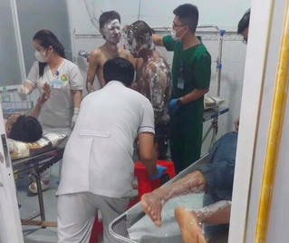 Bình Dương: Nổ lớn công ty gỗ, nhiều nạn nhân phải chuyển lên tuyến trên