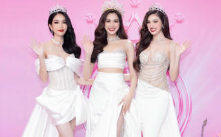 Dàn Hoa, Á hậu đồng điệu trên thảm đỏ, Tiểu Vy 'chơi trội'