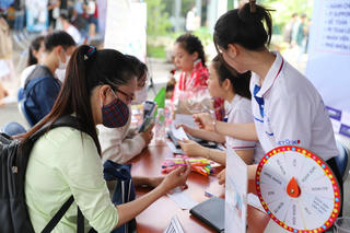 Thị trường lao động, việc làm khởi sắc