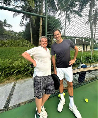 Tay vợt huyền thoại Roger Federer đang du lịch Quảng Nam