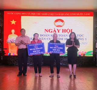 Rộn ràng Ngày hội Đại đoàn kết toàn dân tộc