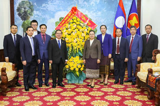 Không ngừng vun đắp cho quan hệ đoàn kết đặc biệt Việt Nam - Lào