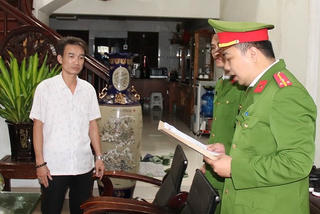 Lừa đảo xin việc vào ngành công an, hai đối tượng chiếm đoạt hơn 11 tỷ đồng