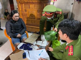 Triệt xoá đường dây ma tuý ‘khủng’, thu giữ 1 khẩu súng và 40 viên đạn