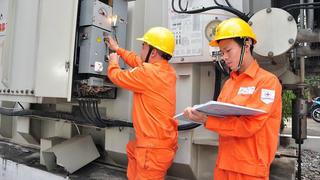 EVN tiếp tục kiến nghị tăng giá bán lẻ điện