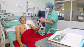 Chuyện chưa kể về hành trình kỳ diệu của trái tim từ Hà Nội cứu sống bệnh nhân ở Huế