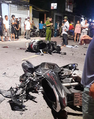 Quảng Nam: Hai xe máy va chạm, 1 người tử vong