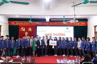 Trao học bổng cho 77 học sinh Nam Định đạt giải Quốc gia