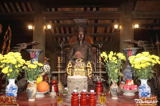 Báu vật trong di tích quốc gia đặc biệt