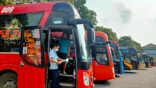 Giá cước vận tải: 'Nghe ngóng' nhưng chưa chịu giảm
