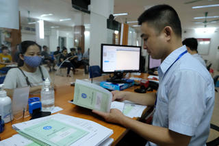 Tăng phúc lợi để giữ chân người lao động
