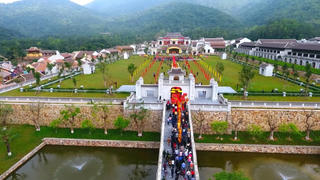 Quảng Ninh: Khuyến khích các cơ sở dịch vụ hoạt động 'xuyên' Tết
