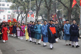 Khi người trẻ mê cổ phục