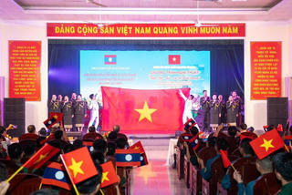 Thắt chặt tình hữu nghị Việt-Lào qua giao lưu nghệ thuật tại Đà Nẵng