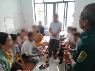  Quảng Nam: 18 em học sinh bị ngộ độc thực phẩm