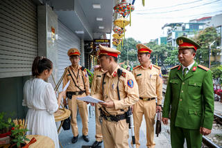 Công an Hà Nội xử lý 'cà phê đường tàu'
