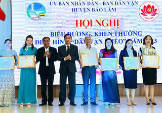 Lâm Đồng: Biểu dương khen thưởng mô hình, điển hình dân vận khéo năm 2023