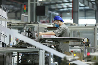 Vốn đầu tư nước ngoài vào Việt Nam tăng hơn 51%