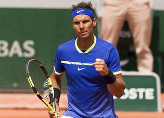 Roland Garros: Nadal 'nội chiến,' đương kim vô địch bị loại