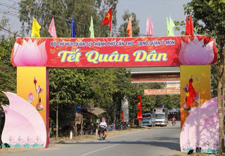 Cần Thơ: Tết Đinh Dậu ấm tình quân - dân