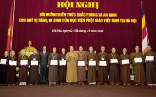 BẢN TIN MẶT TRẬN: Bồi dưỡng kiến thức QP, AN cho tăng, ni sinh