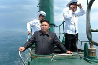 Ông Kim Jong-un từng bị ám sát hụt bởi những quân nhân phản bội