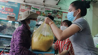 Người Việt tại Campuchia: Những ngày chống Covid-19