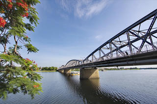 Thăm Huế
