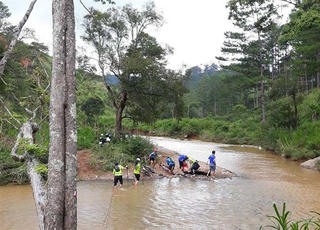 Tìm thấy thi thể vận động viên marathon bị lũ cuốn trôi