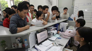 Có được miễn, giảm học phí đối với sinh viên học văn bằng 2 không?