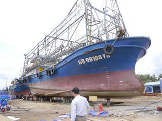 Công ty Nam Triệu xin chủ trương đền bù cho ngư dân