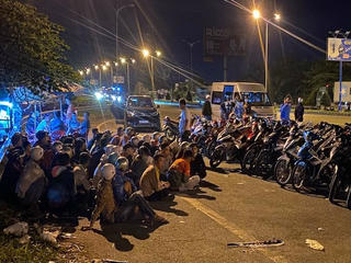 Vây bắt 52 người đua xe trái phép trên cầu Cần Thơ