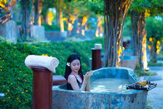 Khánh Hòa: Khai trương khu tắm bùn khoáng Merperle Hòn Tằm