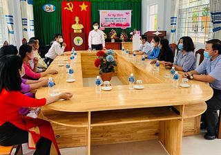 Lãnh đạo tỉnh Bình Thuận thăm và chúc mừng Ngày Nhà giáo Việt Nam 20/11