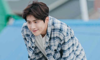 Kim Seon Ho mất những gì sau tâm thư xin lỗi vì ép bạn gái phá thai?