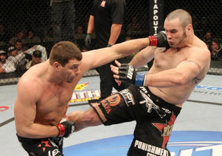 Võ sĩ UFC tử vong ngay trên sàn đấu vì dính cú đấm knock-out