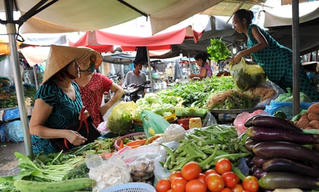 Giá rau quả tăng mạnh