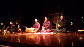 Nghệ sĩ cổ nhạc khai xuân