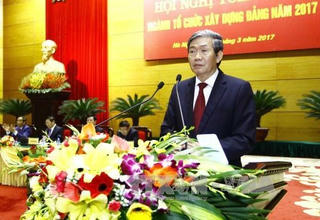 Chọn công tác đánh giá cán bộ làm khâu đột phá
