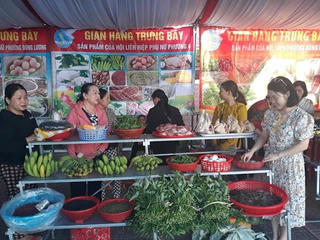 Quảng Trị: 11 gian hàng tham gia 'Phiên chợ nông sản an toàn năm 2020'