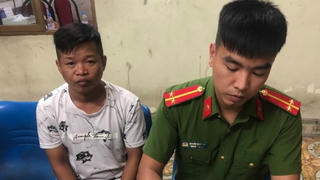 Quảng Ninh: Bắt đối tượng trốn thi hành án 'tổ chức đánh bạc'