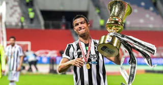 C.Ronaldo lập kỷ lục trong ngày Juventus vô địch Coppa Italia