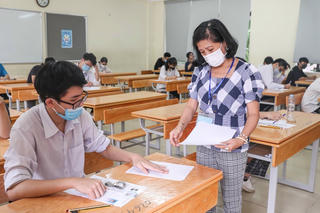 Trường chuyên, không phải vì tấm huy chương