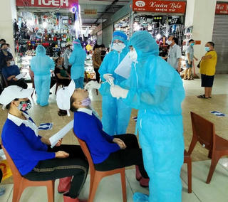 Quảng Ninh: Khẩn trương xét nghiệm sàng lọc những trường hợp có biểu hiện dịch tễ