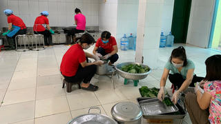 Thanh Oai, Hà Nội: Những bữa ăn ấm áp trong khu cách ly y tế tập trung của huyện