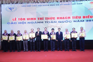 Chắp cánh cho trí thức phát triển