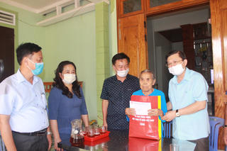 Tri ân công lao của các anh hùng liệt sĩ và người có công với cách mạng 